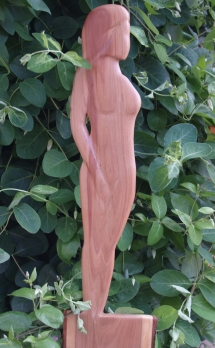 Dame - Holzskulptur-Archiv von Skulpturenwald Hans-Ulrich Wartenweiler - Holzobjekte, Holzfiguren, Holzdesign